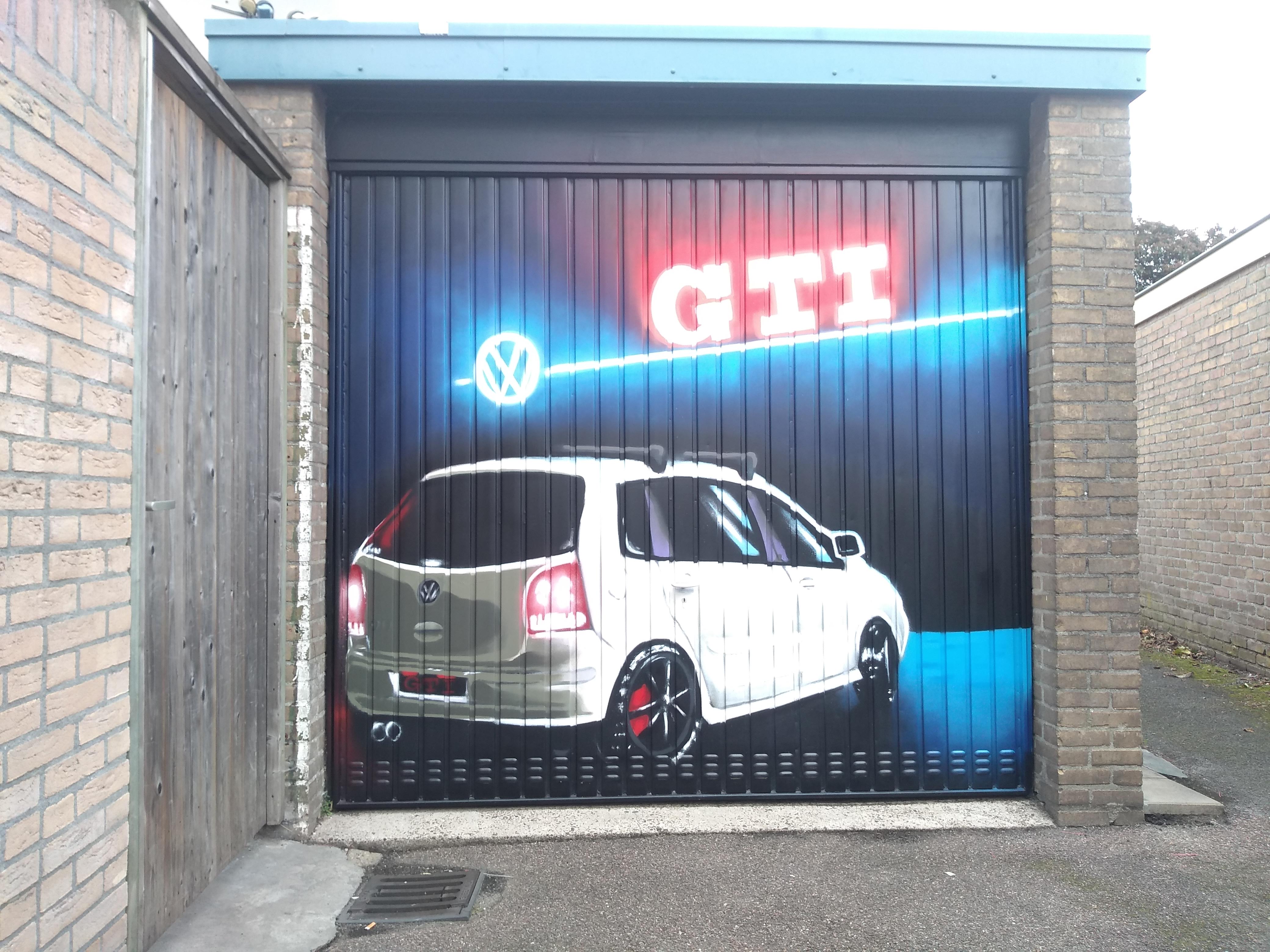 20.VWGTIGarage.jpg